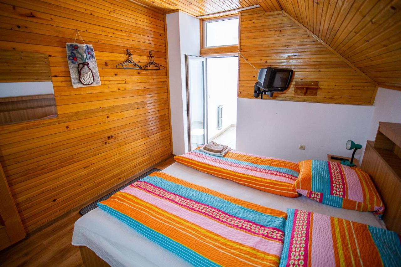 Casa Trandafirilor Hotel Cîrţişoara Екстериор снимка